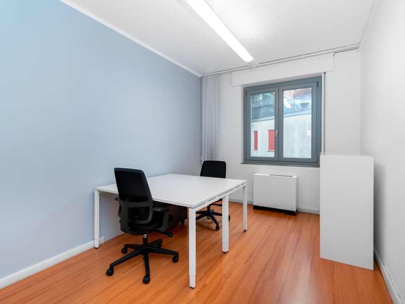 1 Person Virtual Office