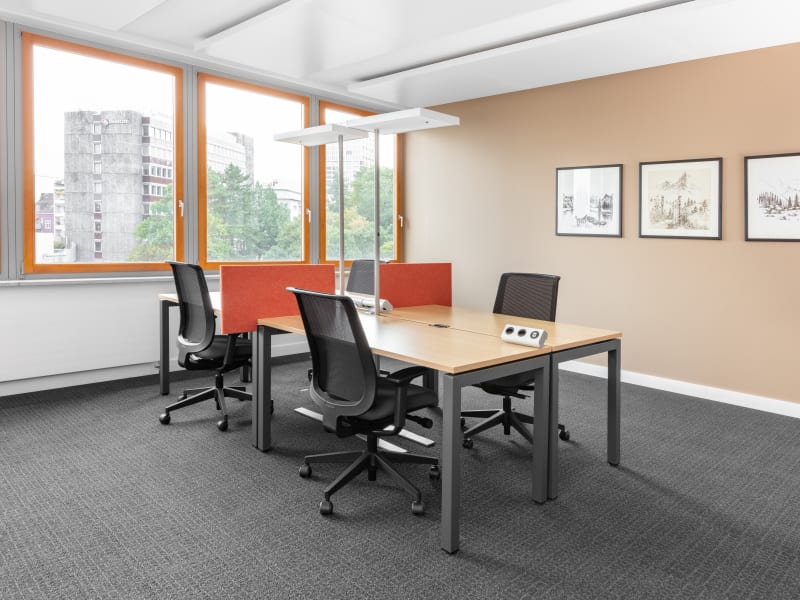 1 Person Private Office