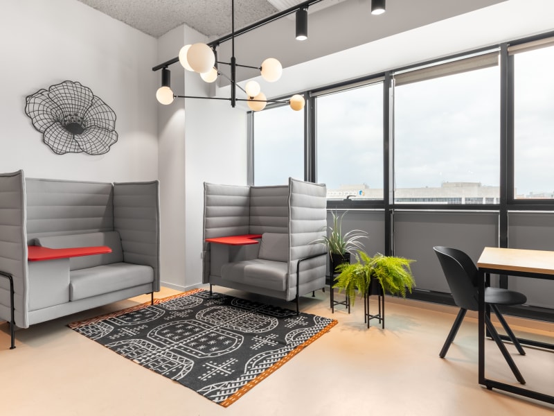 4 Person Private Office