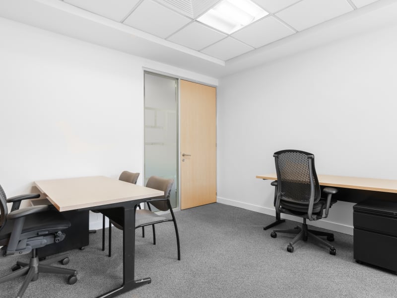 4 Person Private Office