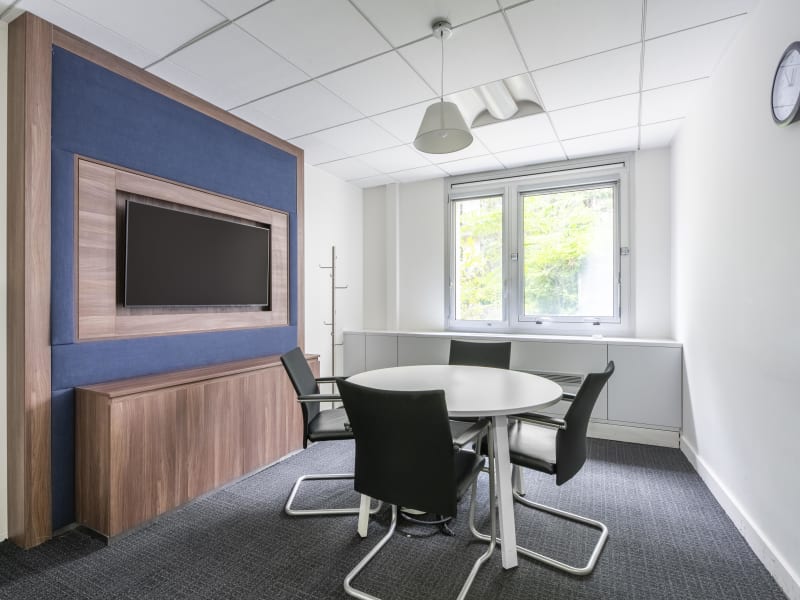 1 Person Virtual Office