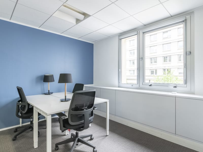 10 Person Private Office