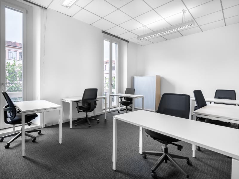 10 Person Private Office