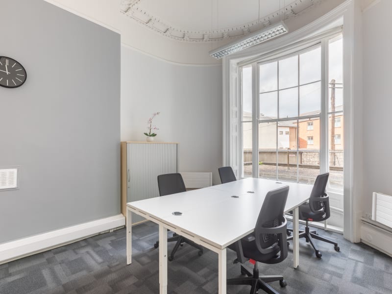 5 Person Private Office