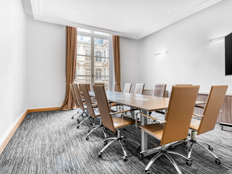 7 Person Private Office