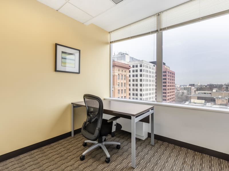 1 Person Virtual Office