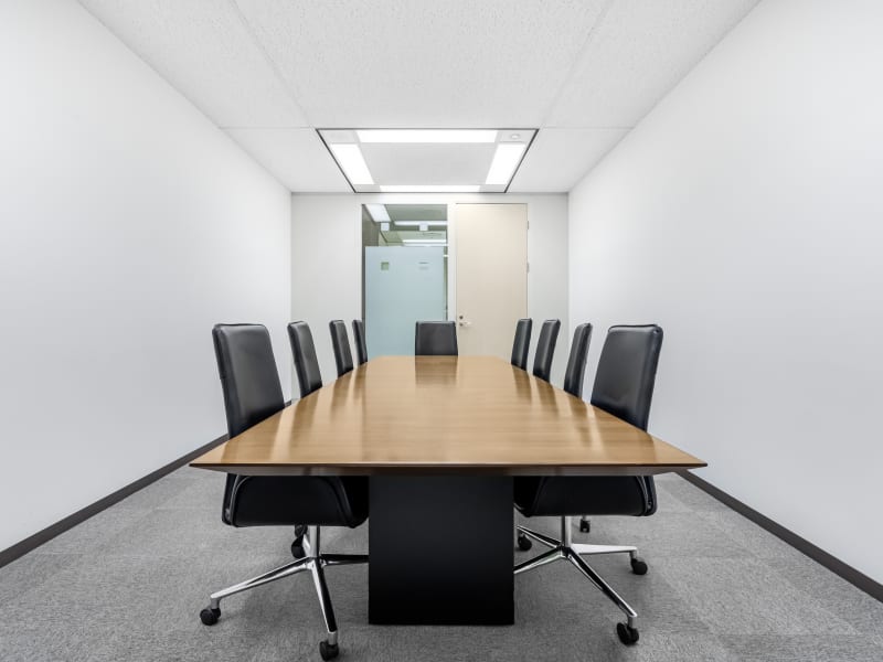 4 Person Private Office