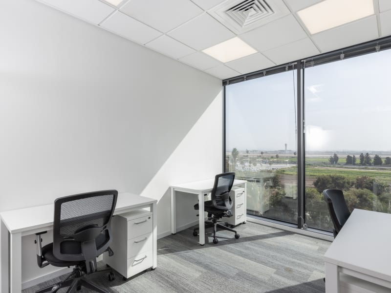 10 Person Private Office