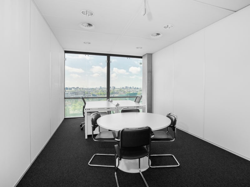 1 Person Virtual Office