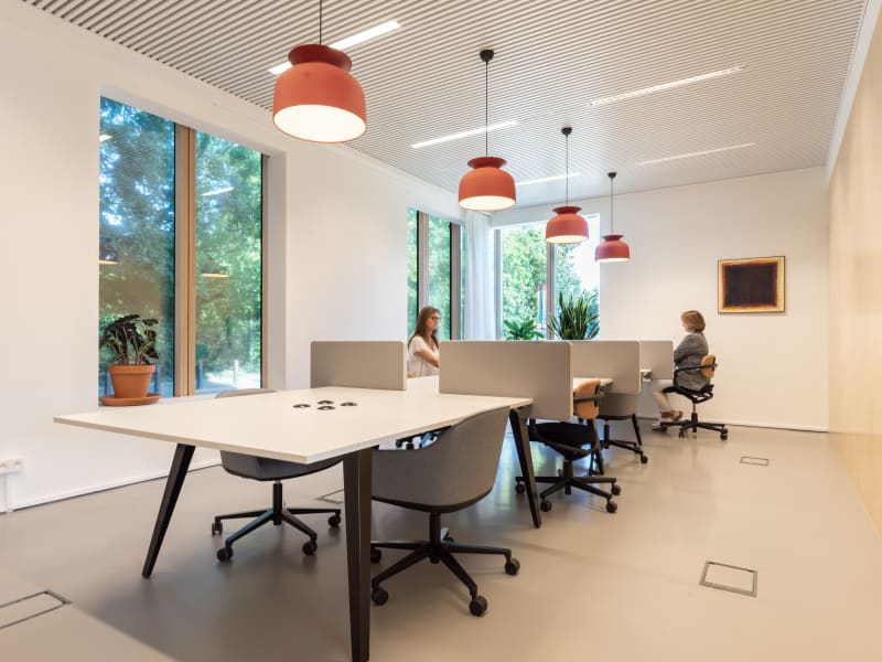 10 Person Private Office