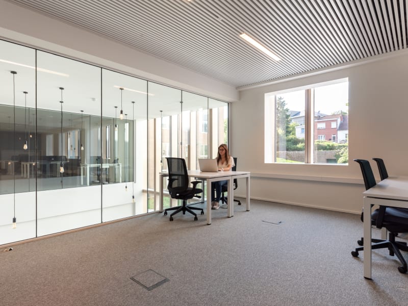 1 Person Coworking Desk