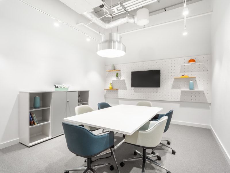 1 Person Virtual Office