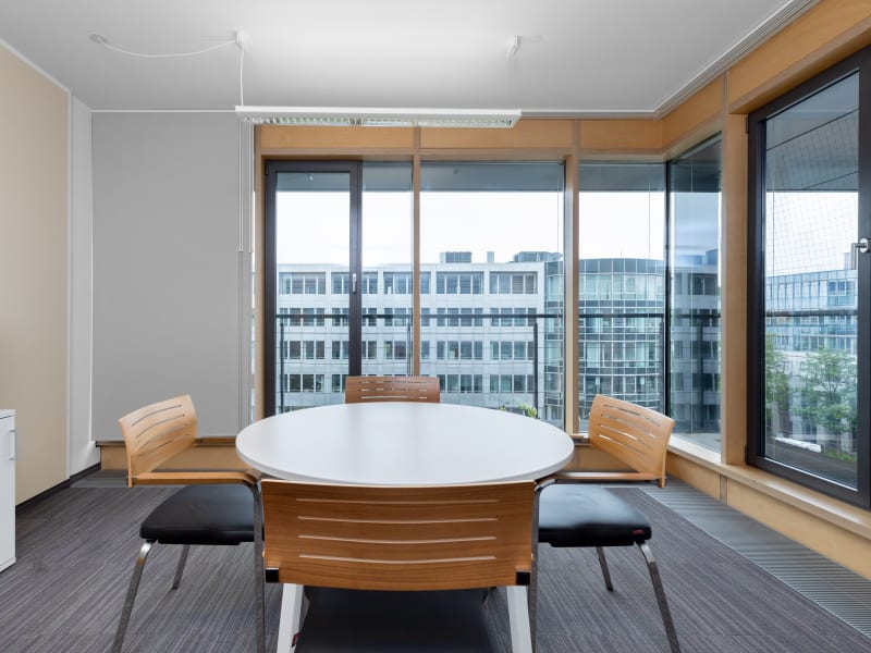 1 Person Virtual Office