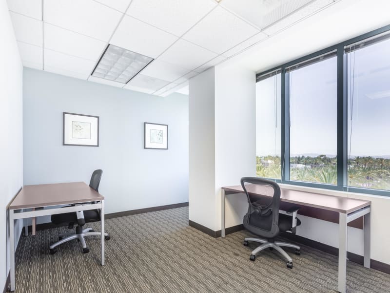 1 Person Coworking Desk