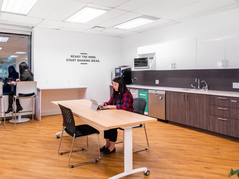 1 Person Coworking Desk