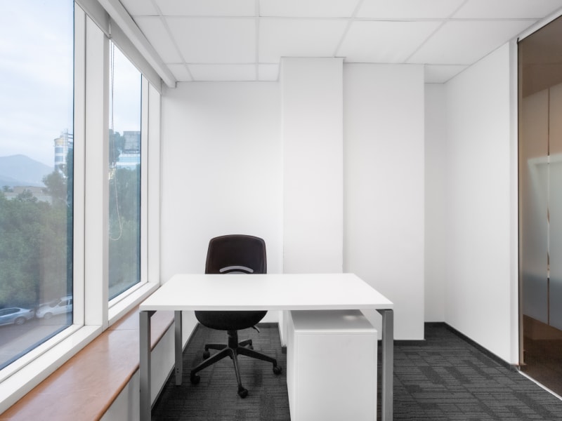 10 Person Private Office