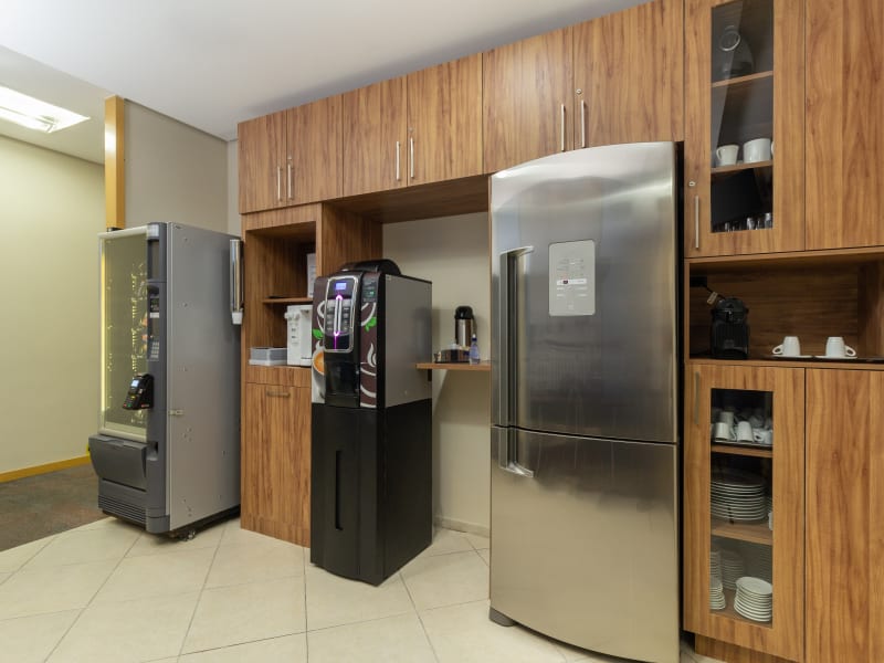 5 Person Private Office