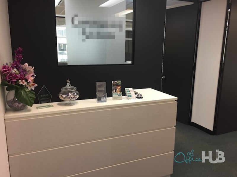 3 Person Shared Office