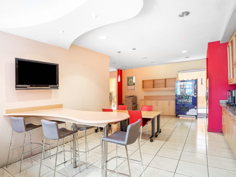 1 Person Private Office