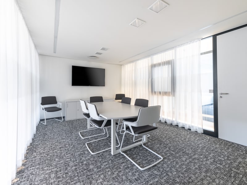 1 Person Virtual Office