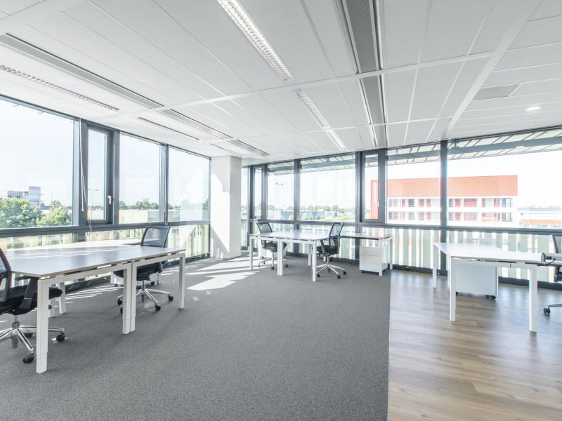 5 Person Private Office