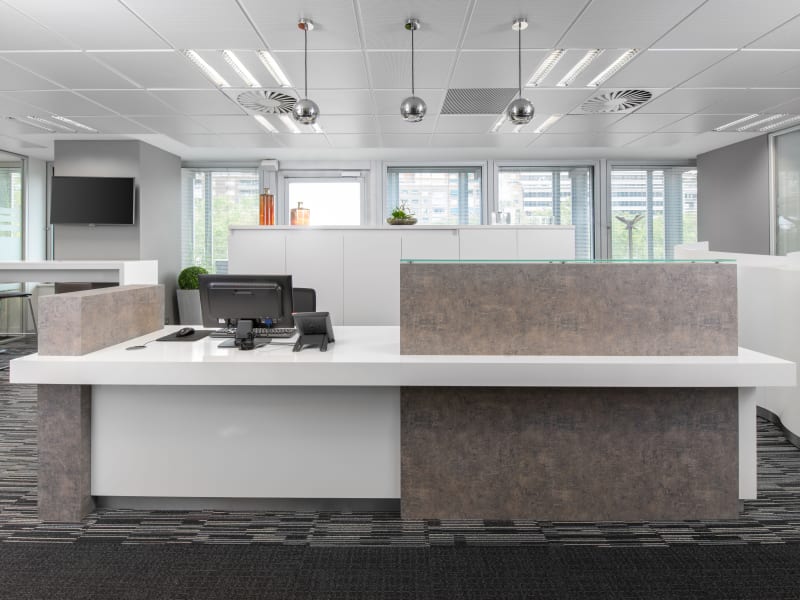 10 Person Private Office