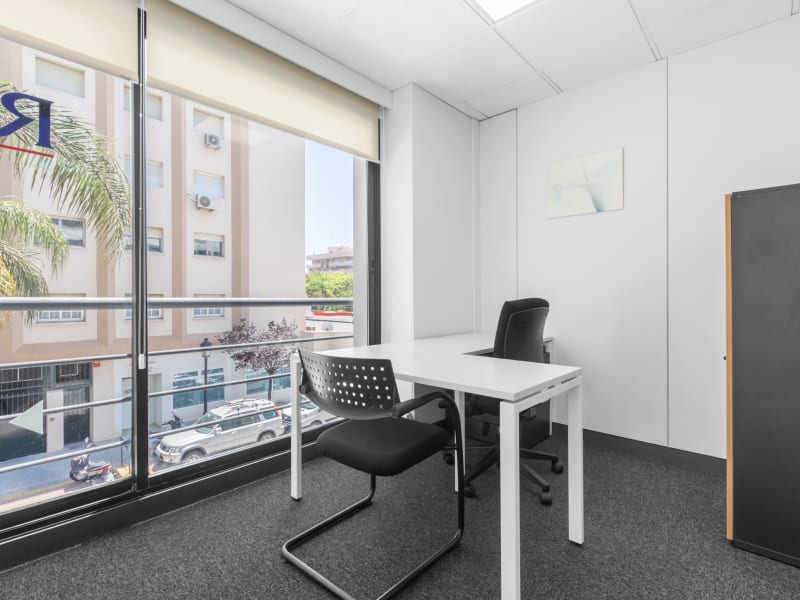 3 Person Private Office