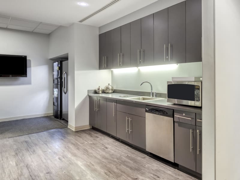 1 Person Virtual Office