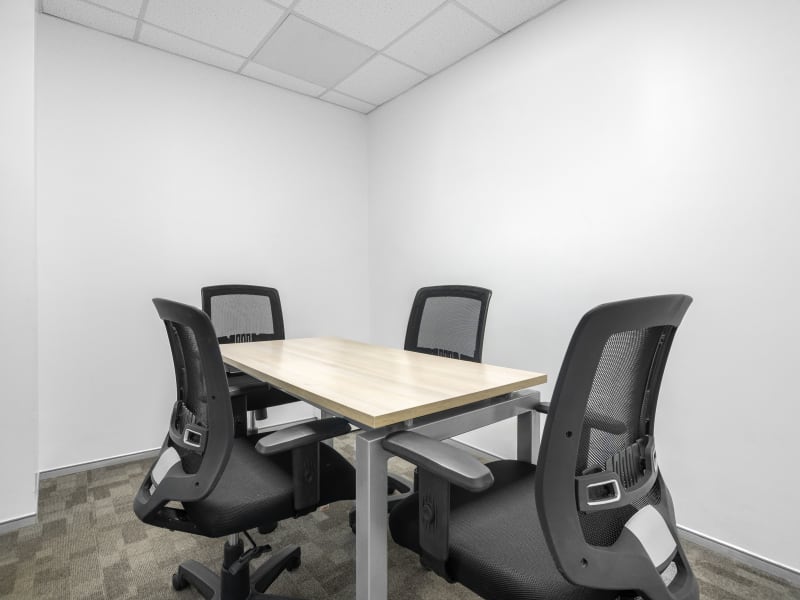 4 Person Private Office