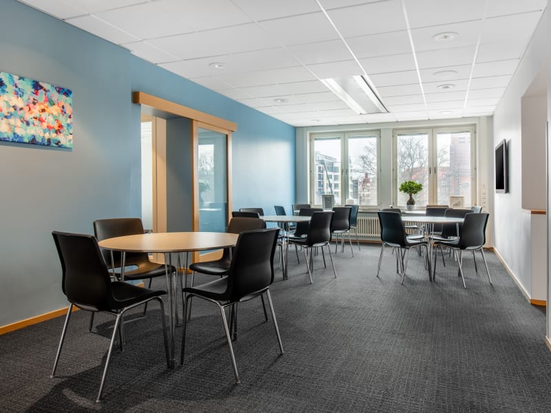 4 Person Private Office