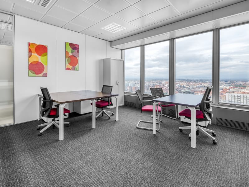 7 Person Private Office