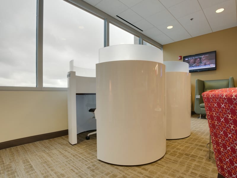 1 Person Coworking Desk