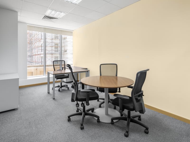 10 Person Private Office