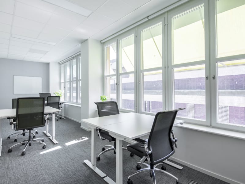 15 Person Private Office