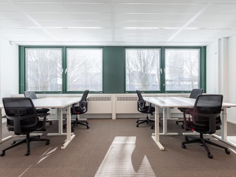 1 Person Private Office