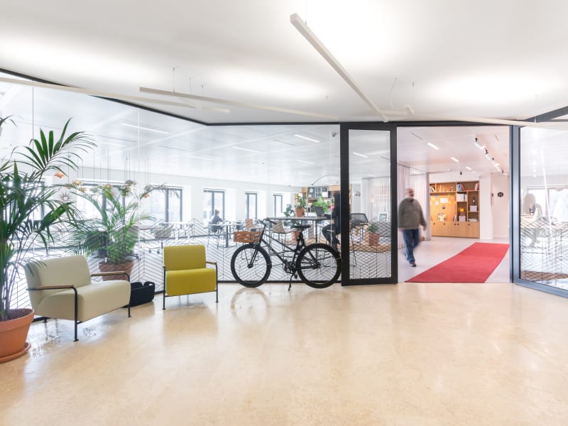 1 Person Coworking Desk