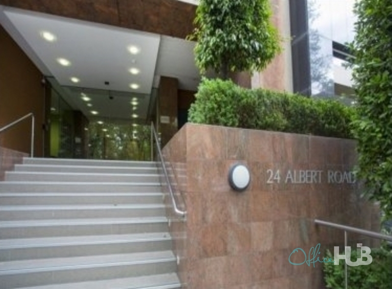 4 Person Shared Office