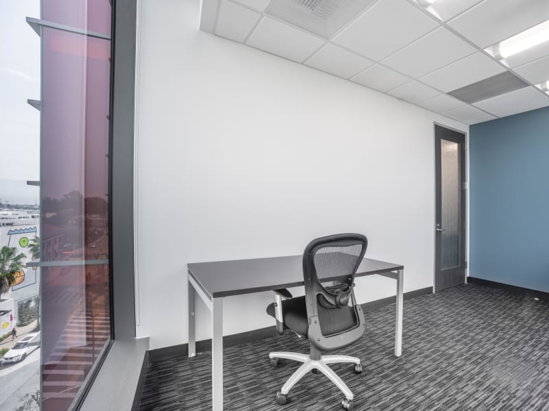 4 Person Private Office