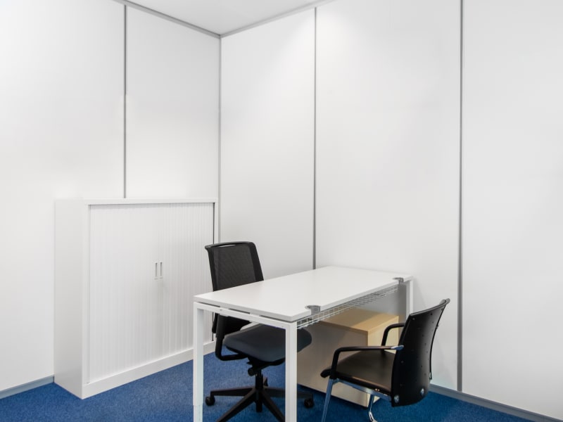 5 Person Private Office