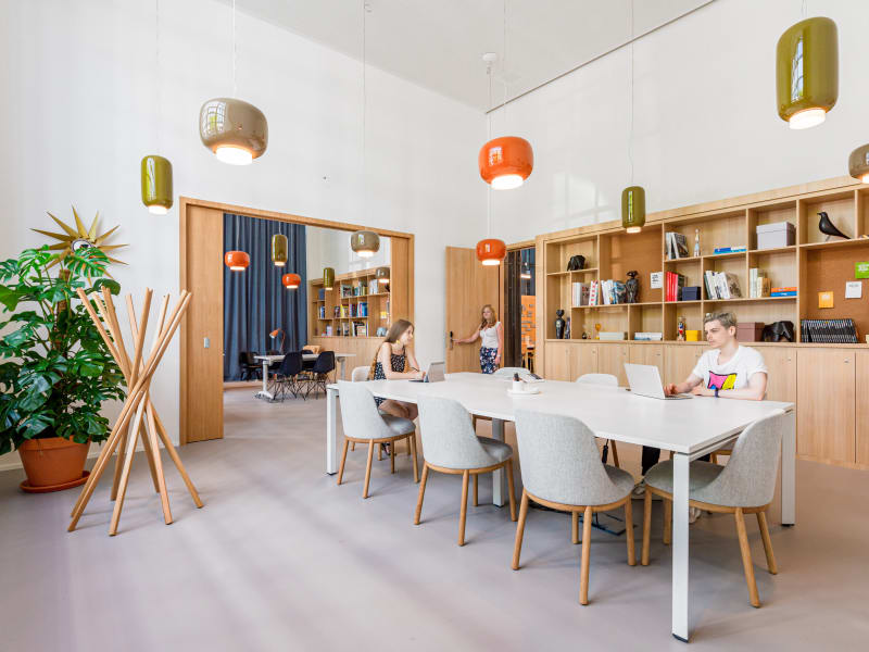 1 Person Virtual Office