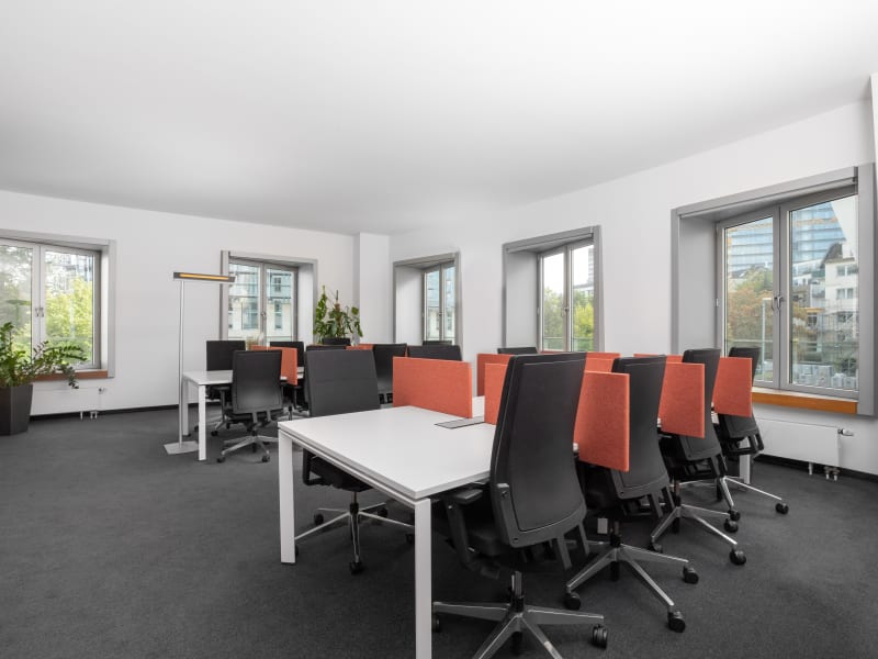 1 Person Coworking Desk