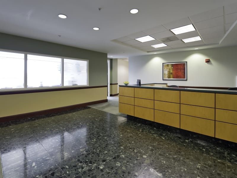 1 Person Coworking Desk