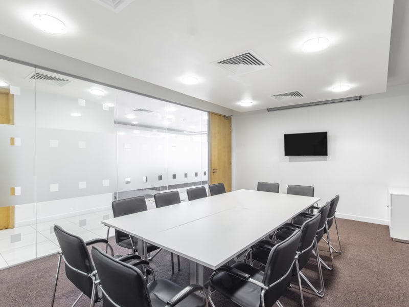 10 Person Private Office