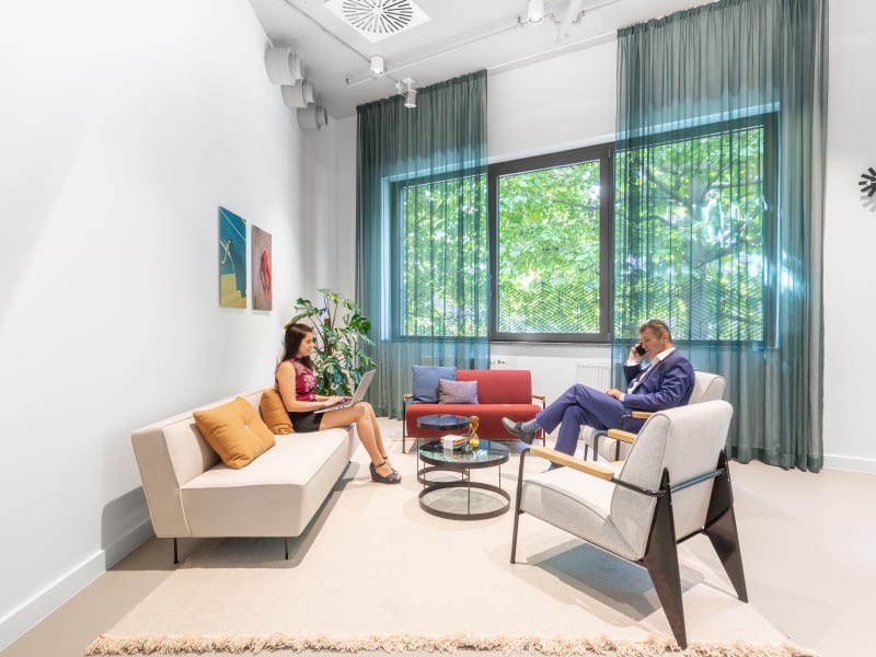 1 Person Coworking Desk