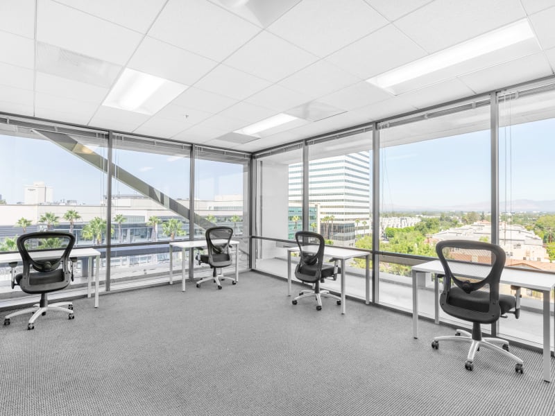 4 Person Private Office