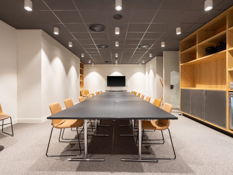 40 Person Private Office