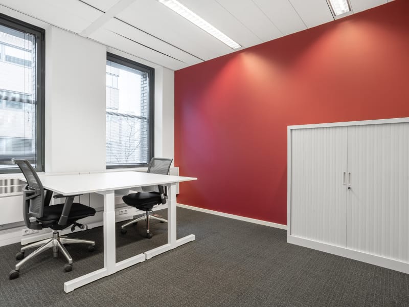 3 Person Private Office