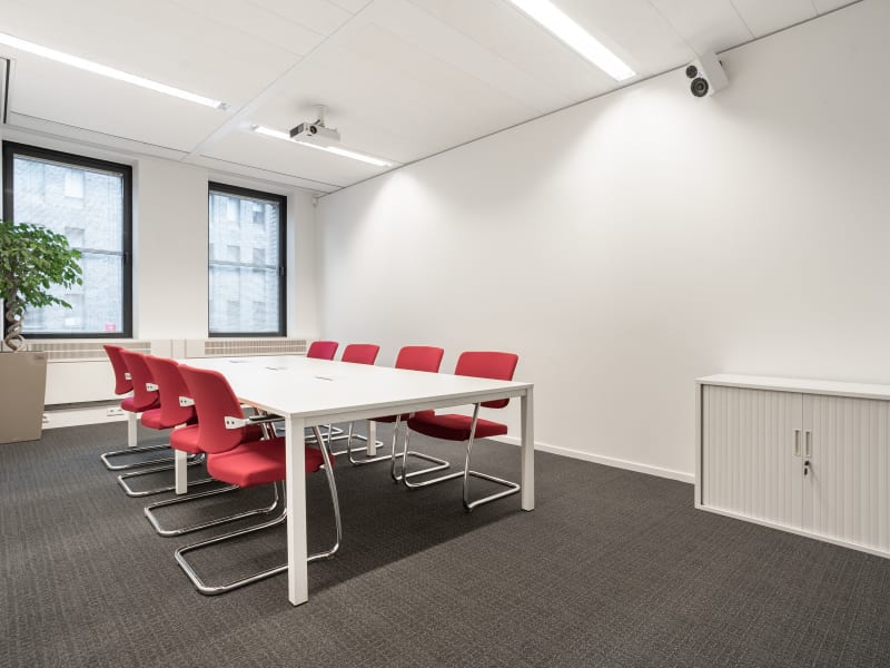 15 Person Private Office