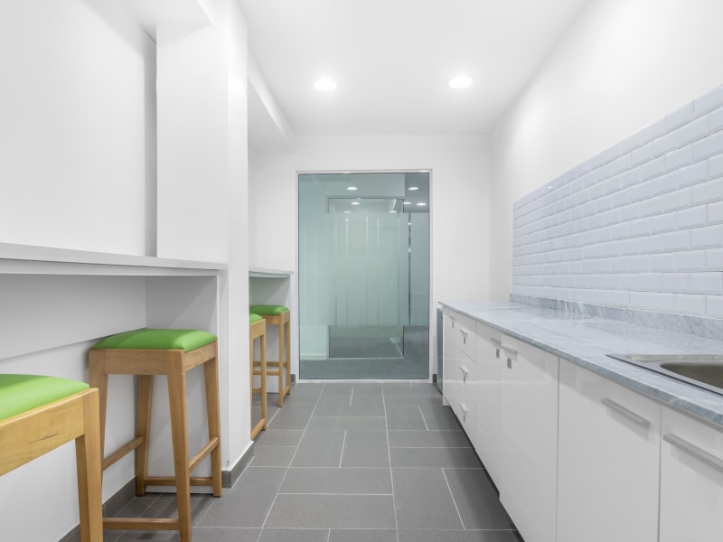 5 Person Private Office