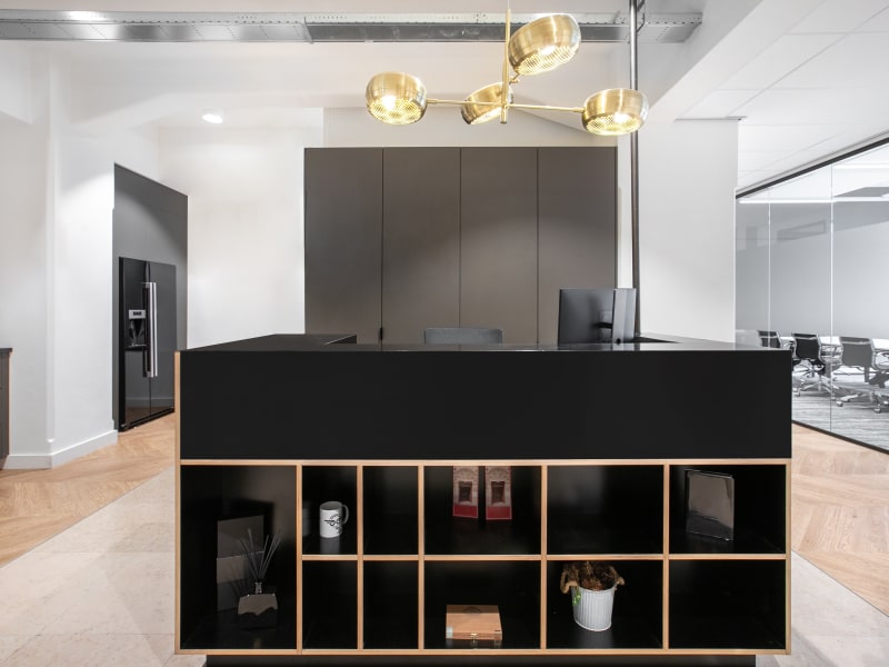 1 Person Coworking Desk